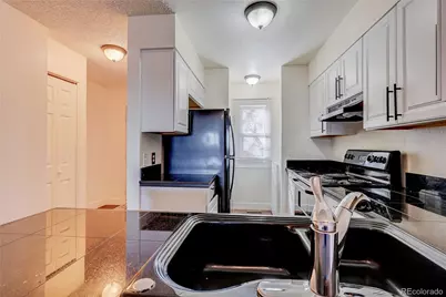 1642 S Idalia Circle #B, Aurora, CO 80017 - Photo 3