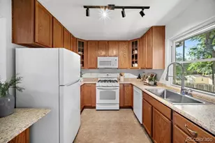 3359 W Bijou St, Colorado Springs, CO 80904 - Photo 13