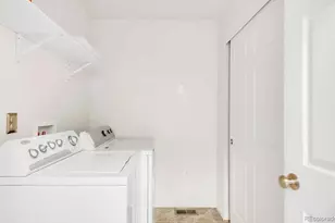 571 S Mobile Pl, Aurora, CO 80017 - Photo 19