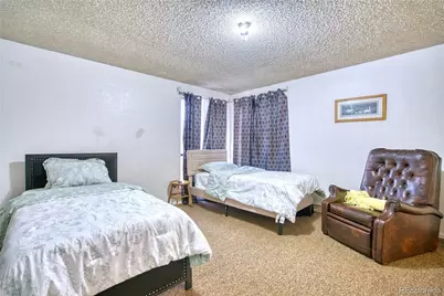 1746 Cove Court, Longmont, CO 80503 - Photo 21