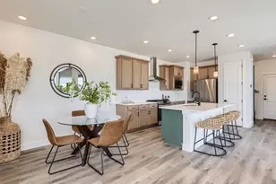 1203 S Algonquian St, Aurora, CO 80018 - Photo 5