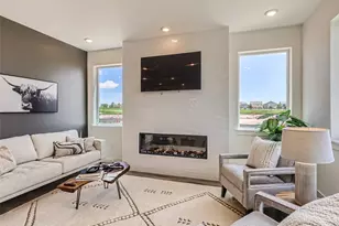 1203 S Algonquian St, Aurora, CO 80018 - Photo 3