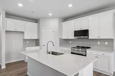19054 E 93rd Drive, Commerce City, CO 80022 - Photo 9