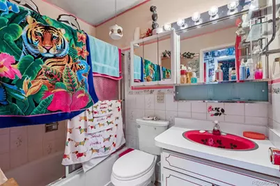 5014 Scranton Court, Denver, CO 80239 - Photo 9