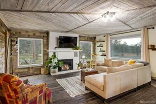 11 Eagles Nest Ln, Golden, CO 80403 - Photo 5