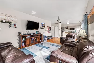 11050 Eagle Creek Parkway, Commerce City, CO 80022 - Photo 5