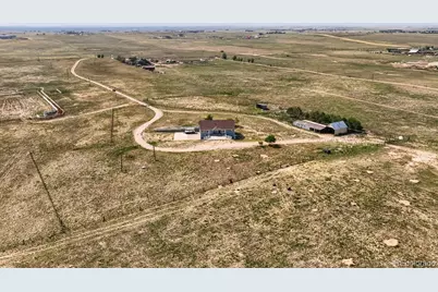 1080 S Dutch Valley Road, Bennett, CO 80102 - Photo 3