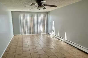 561 Geneva St, Aurora, CO 80010 - Photo 5