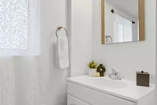 18932 E Kansas Dr, Aurora, CO 80017 - Photo 25