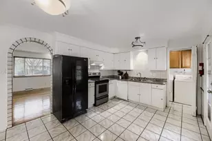 2011 S Carr St, Lakewood, CO 80227 - Photo 7