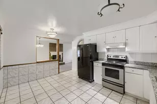 2011 S Carr St, Lakewood, CO 80227 - Photo 9