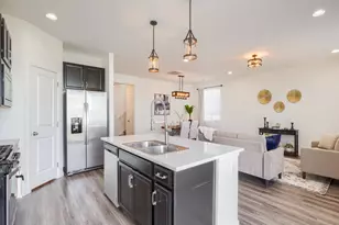 26717 E Maple Ave, Aurora, CO 80018 - Photo 15