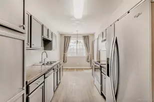 22560 E Ontario Dr, Aurora, CO 80016 - Photo 5