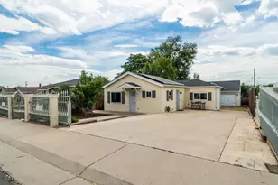 3090 W Hawthorne Pl, Denver, CO 80221 - Photo 1