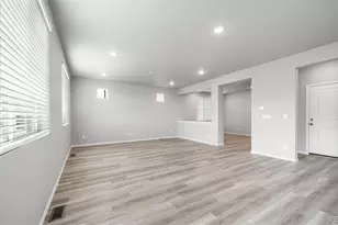 22300 E 46th Ave, Aurora, CO 80019 - Photo 11