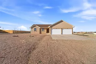 1169 E Canary Dr, Pueblo, CO 81007 - Photo 3