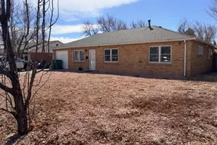 881 Tucson St, Aurora, CO 80011 - Photo 3