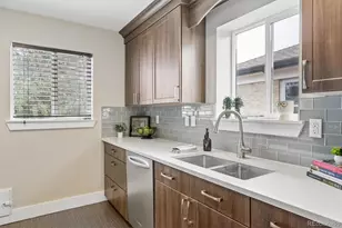 2634 Ivanhoe St, Denver, CO 80207 - Photo 9