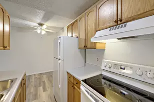 10211 Ura Ln, Denver, CO 80260 - Photo 7