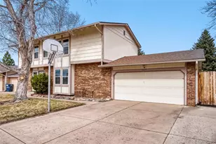 16847 E Kent Dr, Aurora, CO 80013 - Photo 3