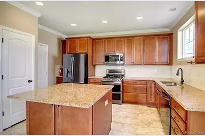 2127 S Ceylon Court, Aurora, CO 80013 - Photo 7