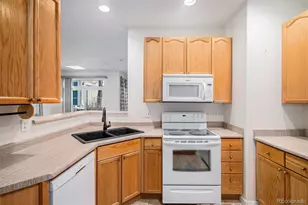 4025 S Dillon Way, Aurora, CO 80014 - Photo 11