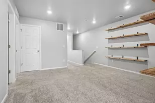 22160 E 8th Ave, Aurora, CO 80018 - Photo 17