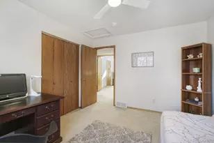 2912 Lake Park Way, Longmont, CO 80503 - Photo 25