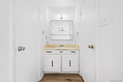 11822 E Canal Drive, Aurora, CO 80011 - Photo 19
