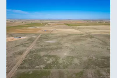 58701 E Lake Place, Strasburg, CO 80136 - Photo 9