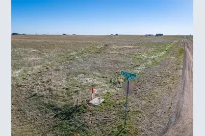 58701 E Lake Place, Strasburg, CO 80136 - Photo 3