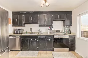 3008 Zion St, Aurora, CO 80011 - Photo 9