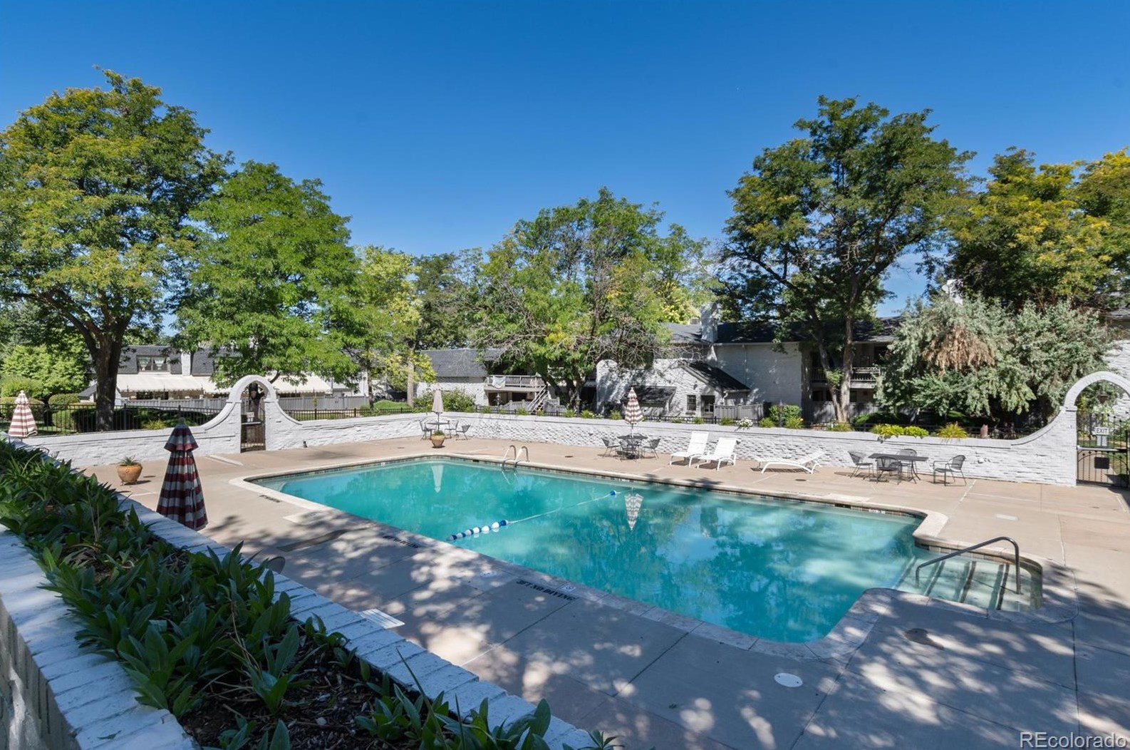 5751 Ithaca Pl, Denver CO  80237-1118 exterior