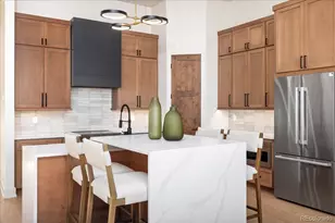 909 Lakepoint Cir, Frisco, CO 80424 - Photo 9