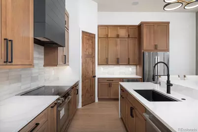 909 Lakepoint Circle #B, Frisco, CO 80424 - Photo 11