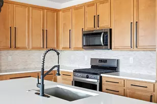 192 N Patsburg St, Aurora, CO 80018 - Photo 13