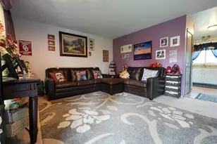 19258 E Kansas Dr, Aurora, CO 80017 - Photo 3