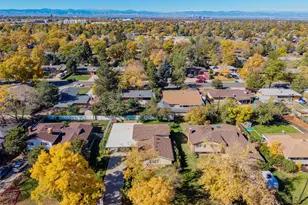 539 Newark St, Aurora, CO 80010 - Photo 27