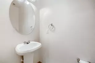 10556 E 29th Dr, Denver, CO 80238 - Photo 11