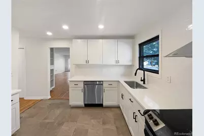 2900 S Downing Street, Englewood, CO 80113 - Photo 9