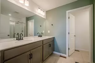 27473 E 1st Pl, Aurora, CO 80018 - Photo 19