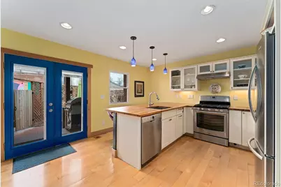 3313 Curtis Street, Denver, CO 80205 - Photo 11