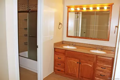 2734 S Heather Gardens Way, Aurora, CO 80014 - Photo 13