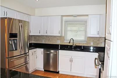 2734 S Heather Gardens Way, Aurora, CO 80014 - Photo 9