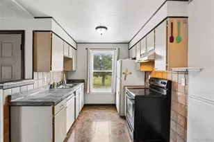 11922 Bellaire St, Thornton, CO 80233 - Photo 9