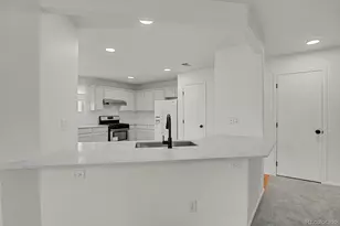 5530 S Quemoy Cir, Aurora, CO 80015 - Photo 9