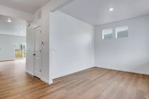 9934 Danube Ct, Commerce City, CO 80022 - Photo 5