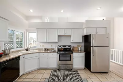 9936 E Hawaii Place, Aurora, CO 80247 - Photo 15