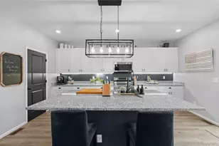 3878 N Riviera Ct, Aurora, CO 80019 - Photo 3