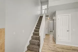1342 S Cathay Ct, Aurora, CO 80017 - Photo 13